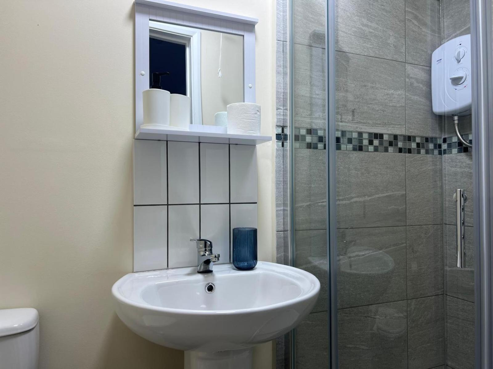 Modern Apartment Off-Road Parking-Twin Room Suite 4 Nottingham Exteriör bild